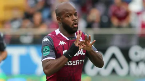 De Javon East para Saprissa: el mensaje del goleador que nadie esperaba.
