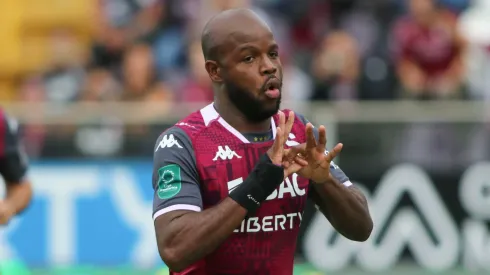 Saprissa ya es pasado: Javon East se pone otra camiseta grande en Costa Rica.
