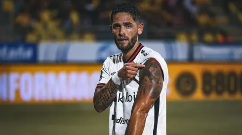 El delantero que puede marcar el final de Jonathan Moya