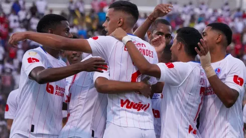El futbolista tuvo ofertas para dejar el extranjero, pero al final se quedó en Olimpia.

