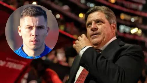 Carlos Mora le mete presión al Piojo Herrera.
