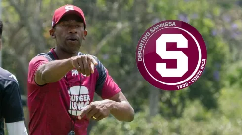 Paulo Wanchope pasa la escoba.
