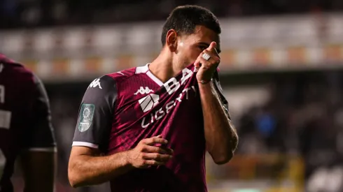 Problema inesperado para Saprissa: sale a la luz una deuda que puede sacarlo del campeonato.

