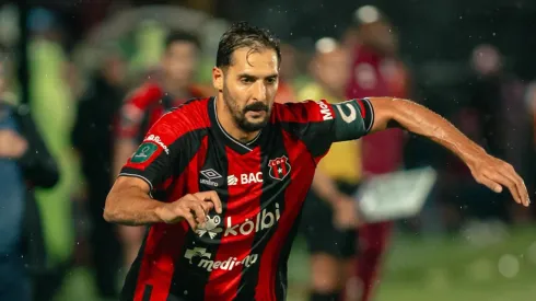 “Me iré tranquilo”: Celso Borges se suma a Guimaraes con una revelación que deja sin palabras a Alajuelense.
