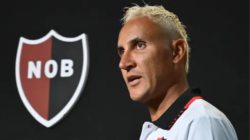 Keylor Navas recibe una burla inesperada.
