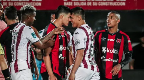 Duarte y Gamboa protagonizaron un tenso cruce.
