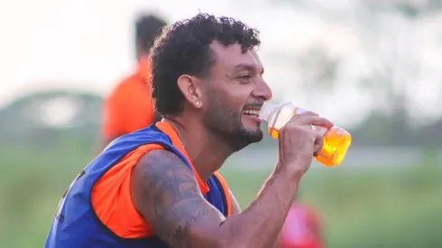 Michael Barrantes se mostró con su nuevo club.

