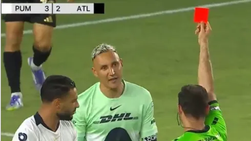 Keylor Navas vio la cartulina roja.
