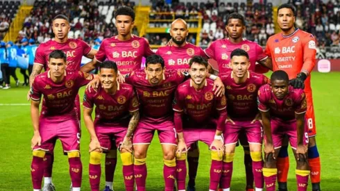 La fuerte historia de vida de un jugador de Saprissa.

