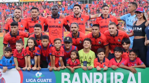 Ante los ojos de la Concacaf: Municipal recibe un castigo que nadie vio venir en Guatemala
