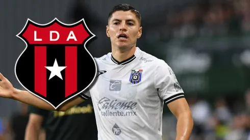 Ronaldo Cisneros genera preocupación en Alajuelense.
