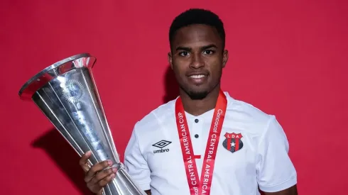 Kenyel Michel es agradecido con Alajuelense.
