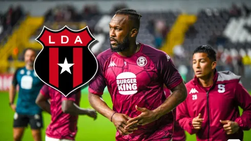 Kendall Waston calentó el clásico.
