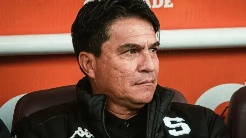Vladimir Quesada recibe una mala noticia.
