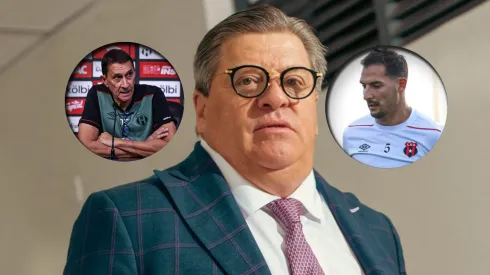 El Piojo Herrera recibe un mensaje directo de Guimaraes.
