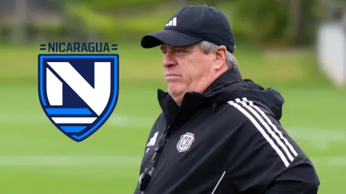 Miguel "Piojo" Herrera, analítico, durante el entrenamiento de La Sele.

