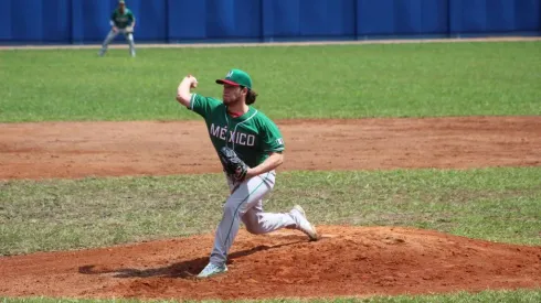 México blanquea a Cuba en su primer juego