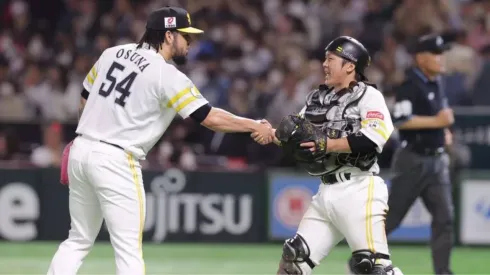 El mexicano Roberto Osuna sumó otra entrada perfecta con los Halcones de Softbank y sigue con gran temporada en Japón.
