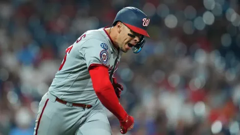 Joey Meneses brilló con noche de par de HR en Philadelphia.
