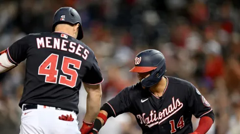 Joey Meneses llegó a 12 tablazos en la campaña con su HR ante Chicago.
