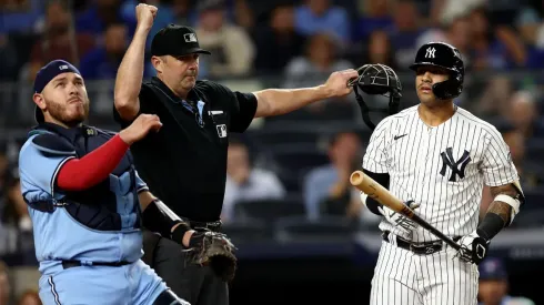 Blue Jays buscarán sacar las escobas ante los Yankees en su casa este jueves.

