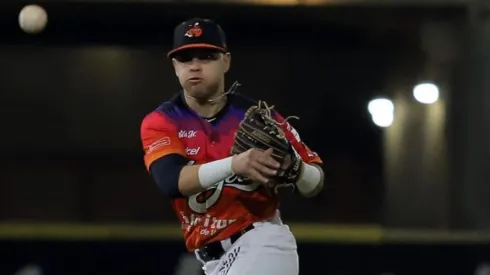 Irving López portará la casaca de los Cardenales tras 6 años en sucursales.
