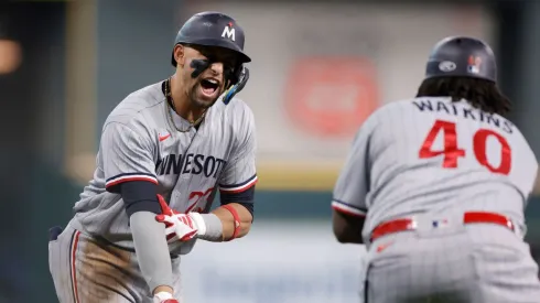 Royce Lewis dio su tercer cuadrangular de la postemporada 2023.
