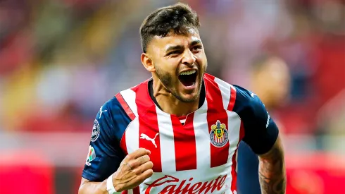 Chivas recibe la mejor noticia de Alexis Vega – Getty Images
