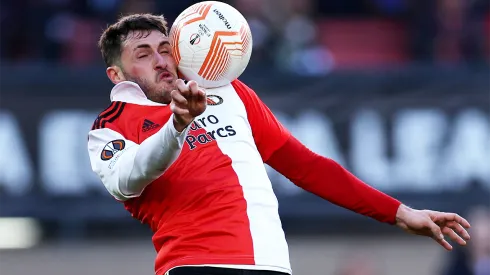 Santiago Giménez sufre en victoria del Feyenoord – Getty Images
