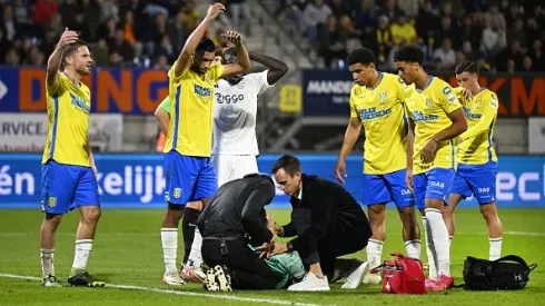 WAALWIJK – Goalkeeper Etienne Vaassen of RKC had a hard collision with Brian Brobbey of Ajax and was due to be carted off during the Dutch Eredivisie match between RKC Waalwijk and Ajax Amsterdam at the Mandemakers Stadium on September 30, 2023 in Waalwijk, Netherlands. ANP OLAF KRAAK (Photo by ANP via Getty Images)
