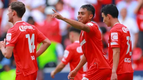 Los Diablos Rojos sorprendieron con su nuevo uniforme – Getty Images
