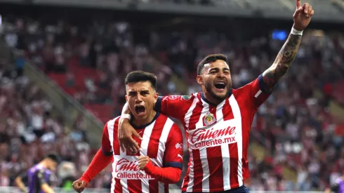 Nene Beltrán asegura que Chivas juega mejor con Alexis Vega. | Imago7
