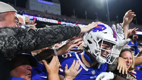 ORCHARD PARK, NY – OCTOBER 26: Dalton Kincaid #86 of the Buffalo Bills celebrates after scoring a touchdown during the second half against the Tampa Bay Buccaneers at Highmark Stadium on October 26, 2023 in Orchard Park, New York. (Photo by Kathryn Riley/Getty Images)
