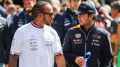 Lewis Hamilton y Checo Pérez. | Getty Images

