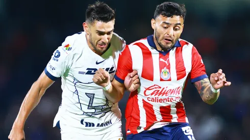 Alineación de Chivas ante Pumas en la Ida – Getty Images
