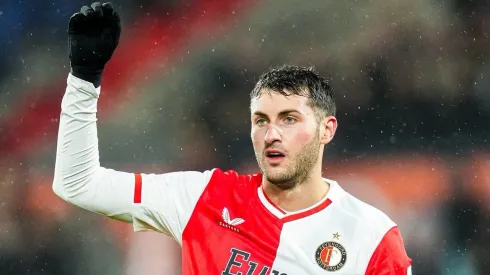 Santi volvió a sumar un partido sin goles, pero el Feyenoord sumó de a 3 – @Feyenoord
