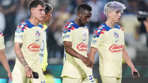 El jugador del América no viajó con el equipo a Guadalajara para el Clásico.
