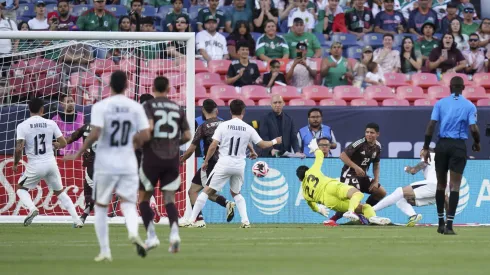 Darwin Nuñez anota gol a Raúl Rangel, durante el México vs Uruguay
