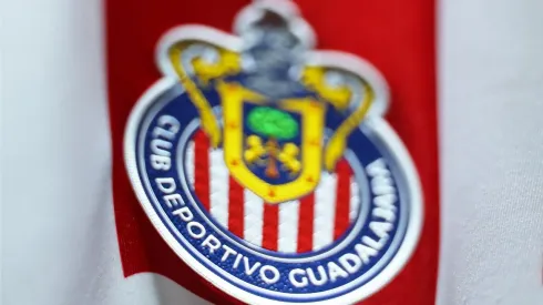 Chivas presenta nuevo uniforme para el Apertura 2024
