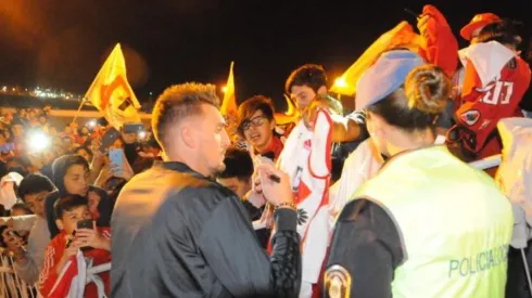 Los hinchas de River recibieron al plantel en Mar del Plata.
