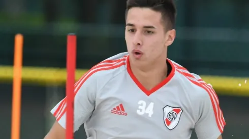 El juvenil nunca firmó contrato con River y Nacional anunció su fichaje en las últimas horas.
