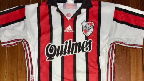 Un hincha y una camiseta perdida