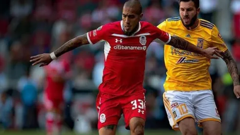 Como en la final de la Libertadores 2015, Maidana no dejó pasar a Gignac.
