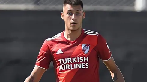 El defensor regresó a Nuñez tras su paso por Barracas Central.