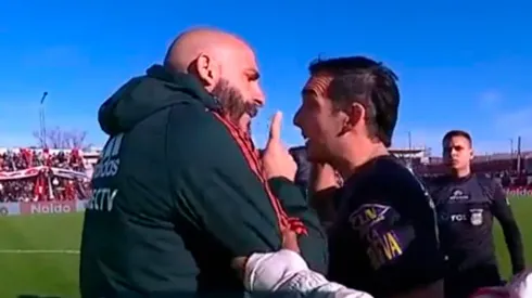 Pinola se enojó con Pablo González.
