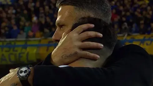 El hermoso gesto de Demichelis con Elías Gómez.
