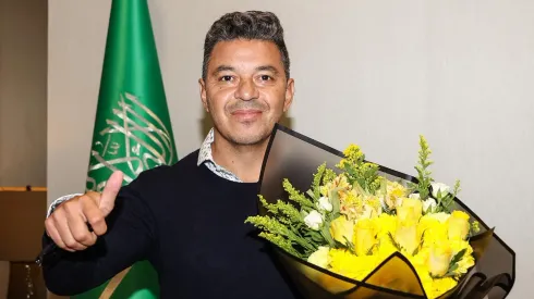 Marcelo Gallardo ya aterrizó en Arabia
