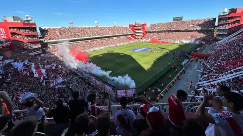 River se burló de Boca con una bandera
