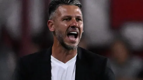 Demichelis espera por dos soldados