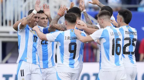 La Selección Argentina se mide con Chile por la segunda fecha de la Copa América 2024.

